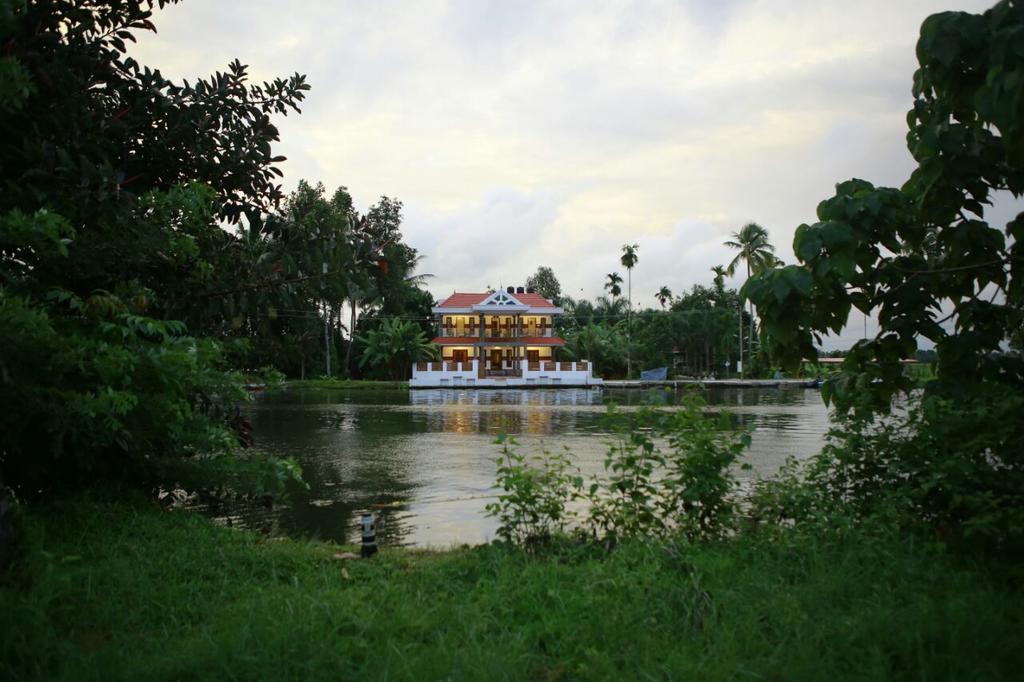 Mango Kerala Homes Kumarakom Εξωτερικό φωτογραφία